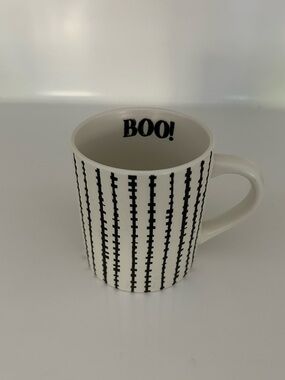 Threshold Stitches 'BOO!' Mug
